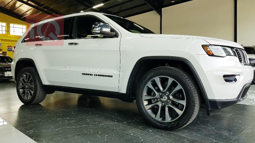 جیپ گراند شیرۆکی